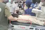 Diduga Kelelahan Antre Sembako Gratis, Warga Pingsan di Masjid Raya Baitul Khairaat Palu