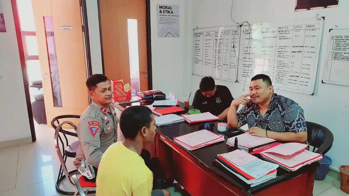Satlantas Polres Ende Limpahkan Pengendara Sepeda Motor Mabuk Alkohol