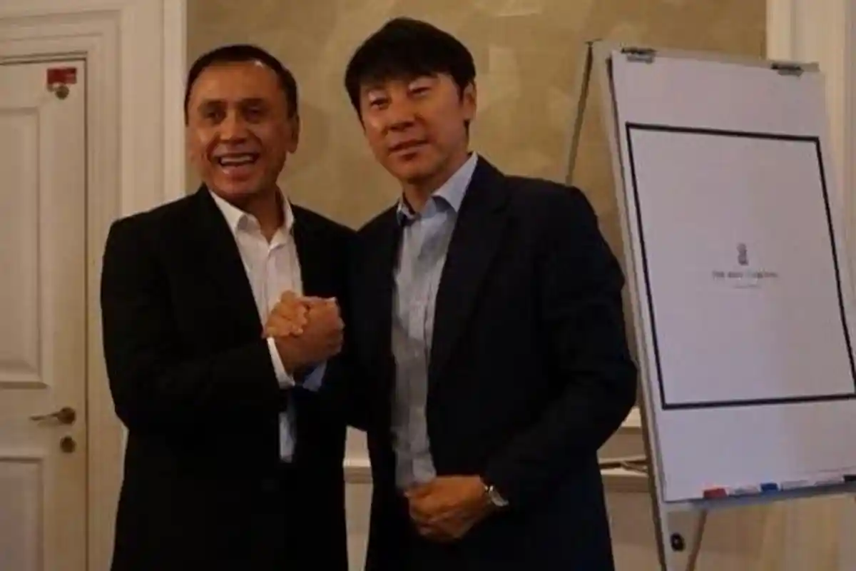 Pasang Badan, 2 Sosok Penting Timnas Indonesia Justru Tak Ingin Iwan Bule Mundur dari Ketum PSSI