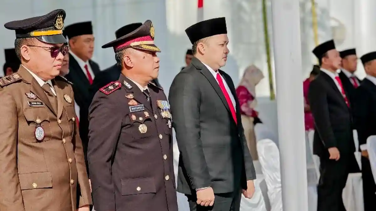 Peringati Hari Lahir Pancasila, Pemkab Pasuruan Gelar Upacara Bendera di Halaman Kantor Bupati