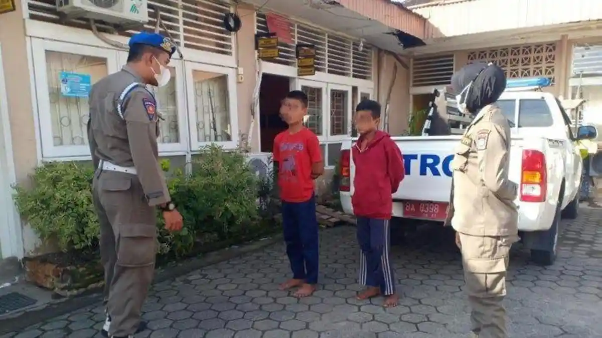 Oknum Sopir di Kota Padang Peralat 2 Bocah Jadi Pak Ogah: Harus Ada Setoran