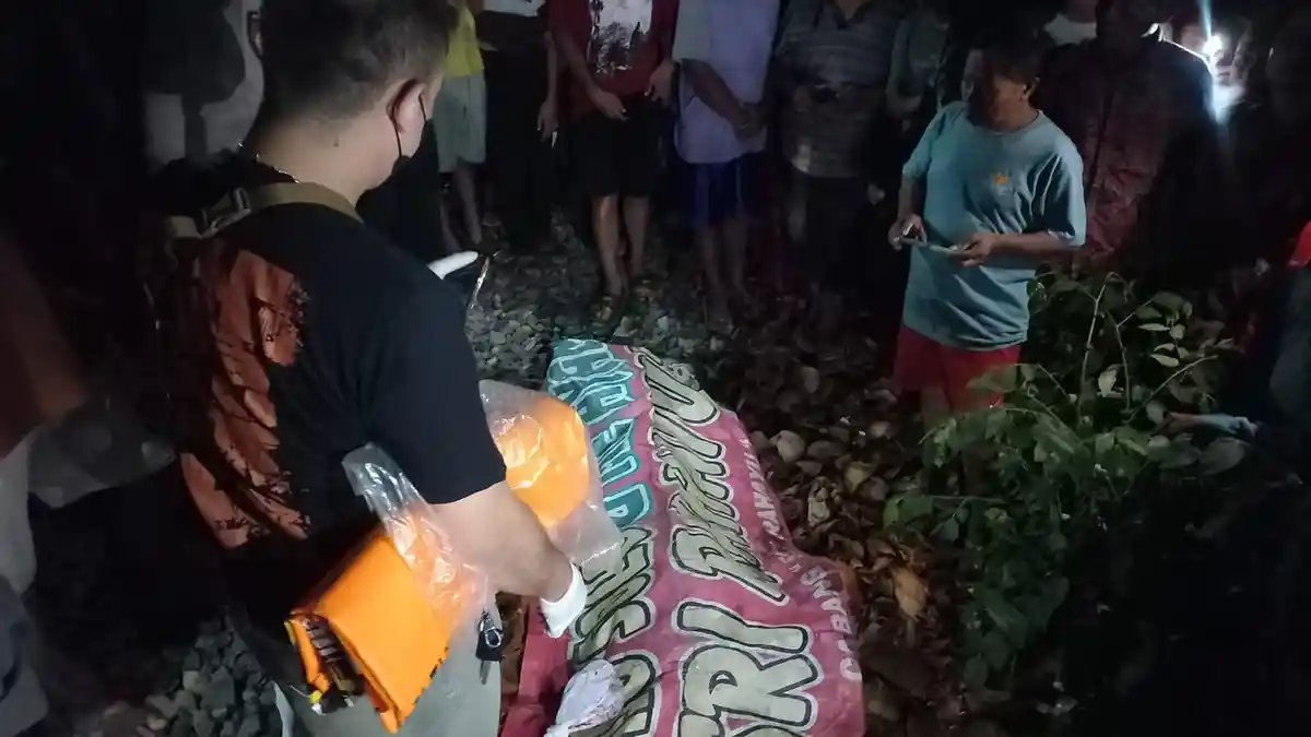 Sindi Desi Mahasiswi Unwahas Semarang asal Grobogan Tewas Tertabrak KA Jayaba di Pekalongan