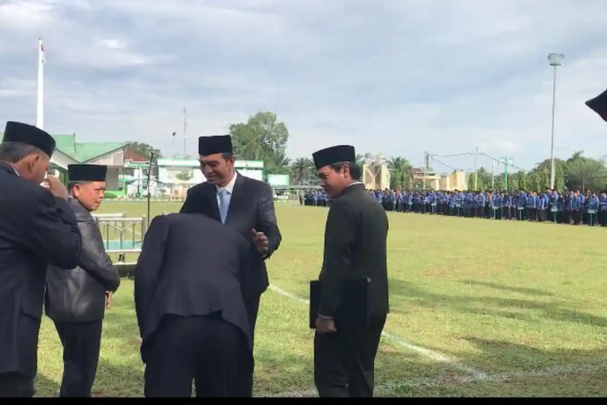 Berang Bupati Batang Hari Lihat ASN Bubar Sebelum Instruksi, Bakal Disanksi?