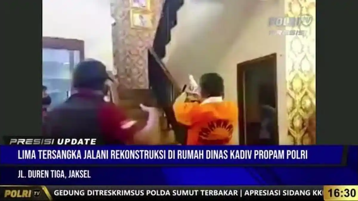 Rekonstruksi di Duren Tiga: Brigadir J Terkapar Lalu Ferdy Sambo Sengaja Tembak Senpi ke Dinding