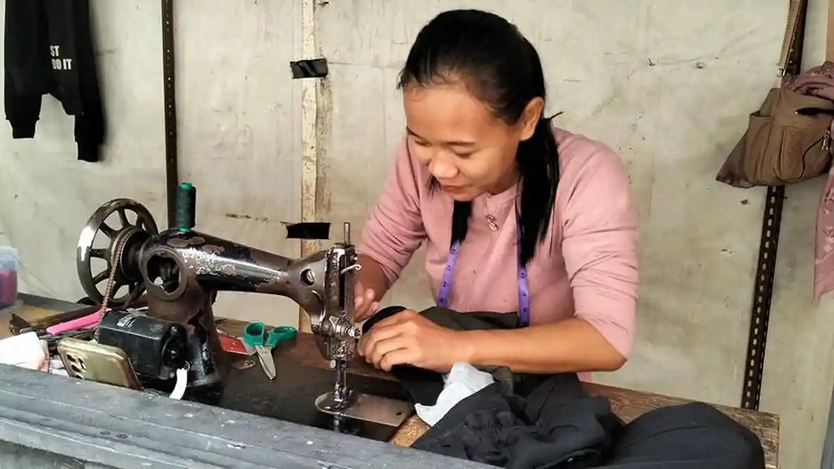 Penjahit di Blora Curhat Sepi Orderan Jelang Lebaran