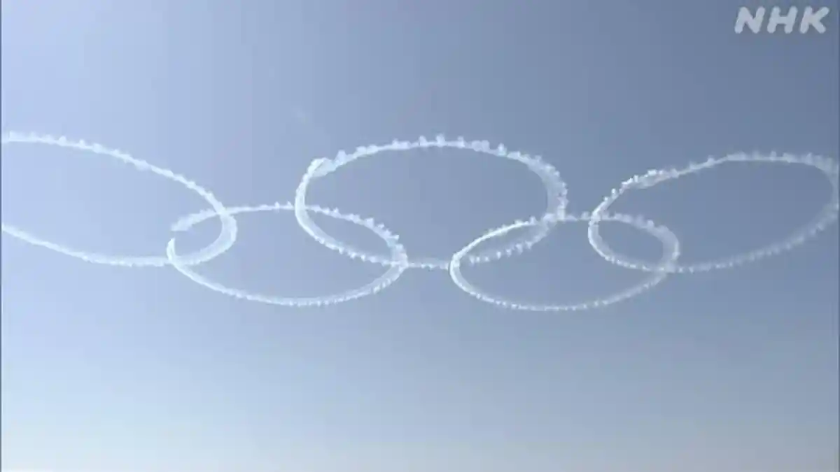 Pasukan Blue Impulse Latihan Siapkan Kedatangan Obor Olimpiade ke Jepang
