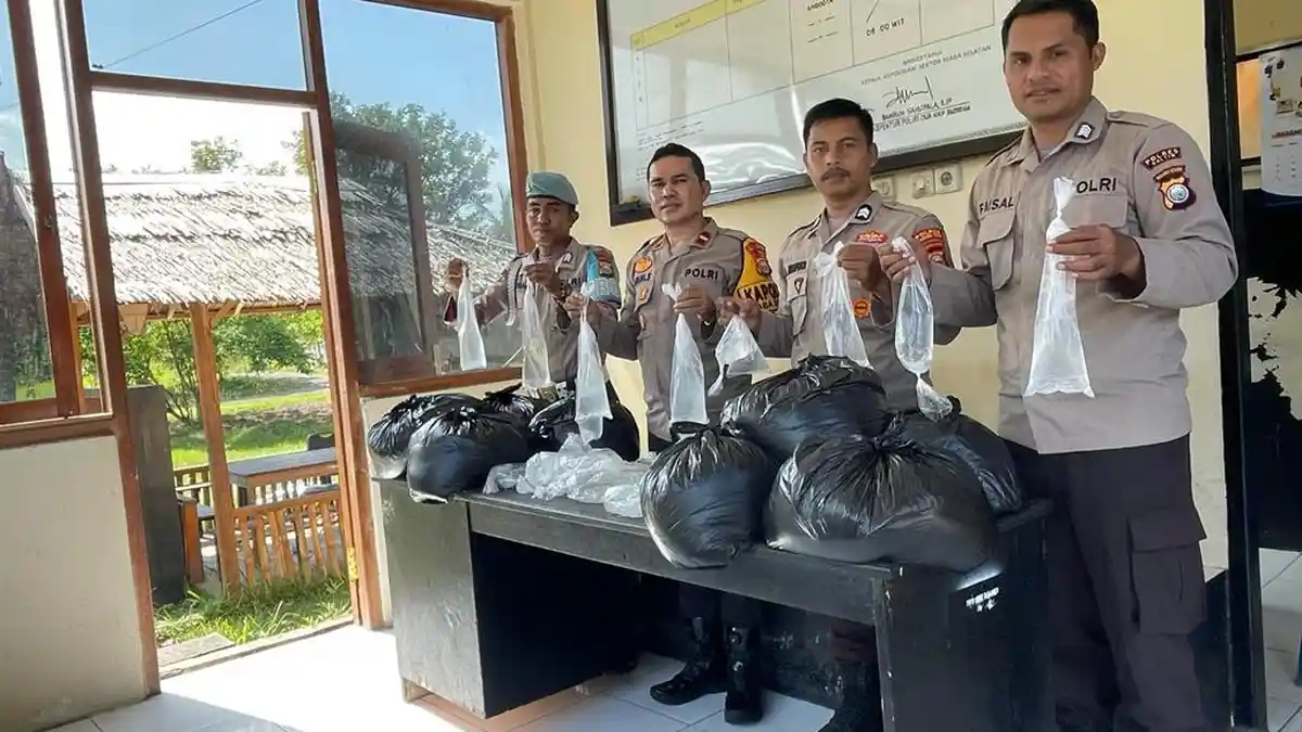 Polsek Maba Selatan Halmahera Timur  Sita  250 Kantong Captikus dalam Operasi Lilin  2023