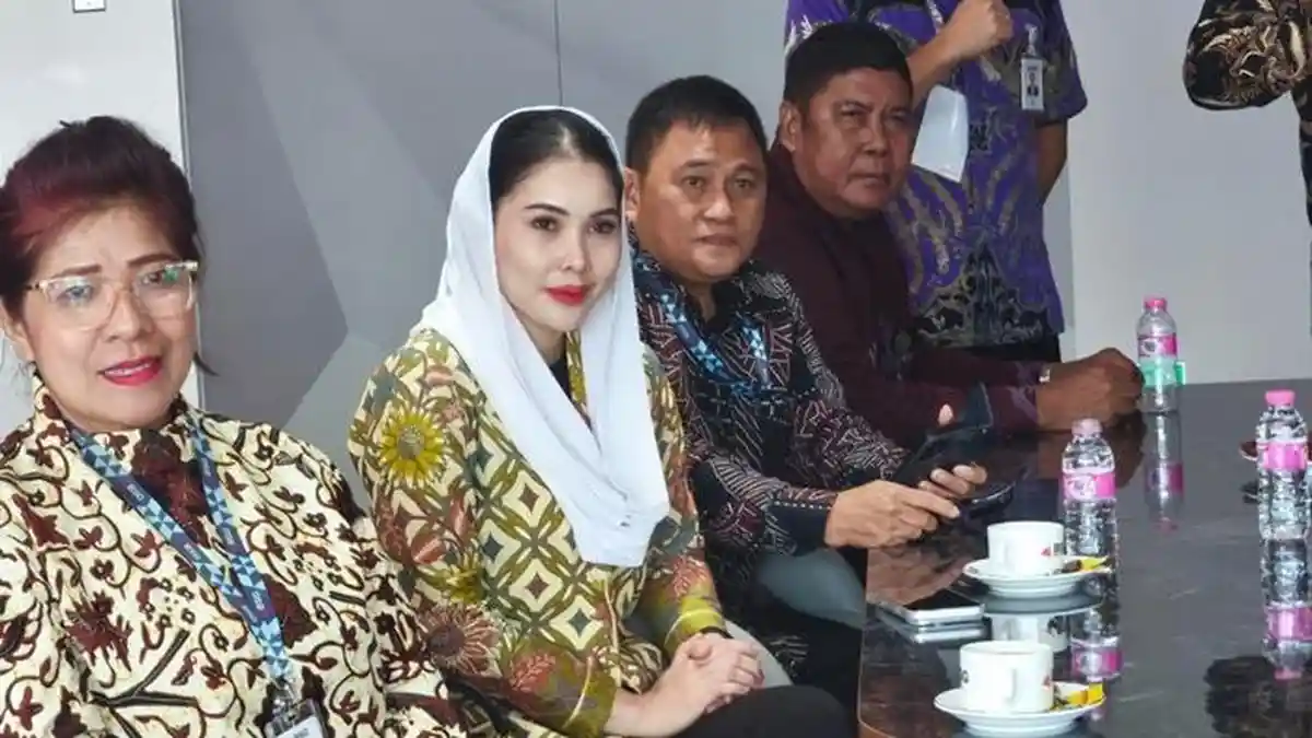 Menantu Gubernur Gorontalo Diisukan Masuk Jajaran Komisaris BSG, Ini Sosok Rania Riris Ismail