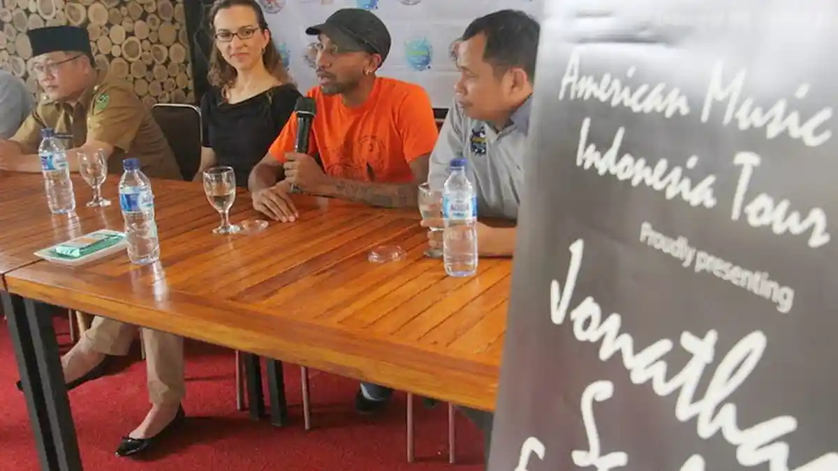 Kombinasikan Musik Jazz dan Menyelam, Wisata Maratua Boleh Dibilang Paling Unik