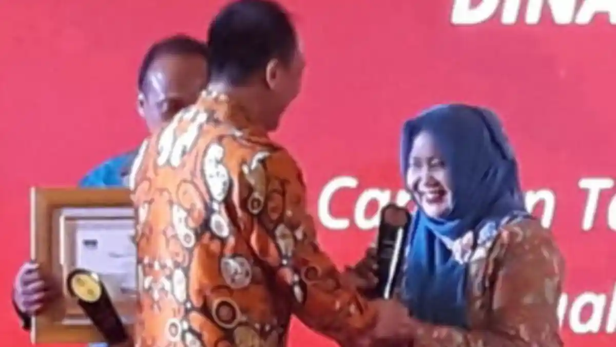 Dispendukcapil Kota Malang Raih Penghargaan dari Kemendagri