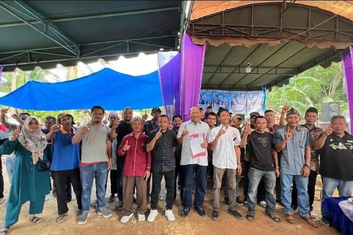 Satria Dapat Dukungan Masyarakat Pedalaman Langkat, Usung Program Berobat Gratis dan Perbaikan Jalan