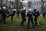 Demo Menentang Wajib Vaksin di Belgia