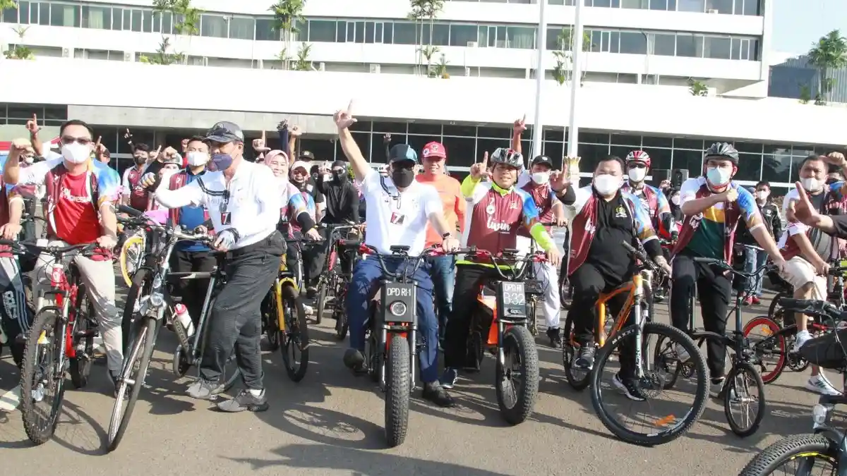 Peringati HUT ke-17, DPD RI Gelar Sepeda Santai