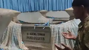 Makam-Pandanaran-semarang.jpg