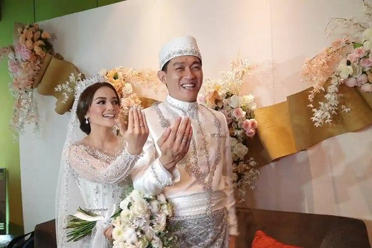 Tangis Ifan Seventeen saat Sungkem ke Orangtua Almarhumah Dylan