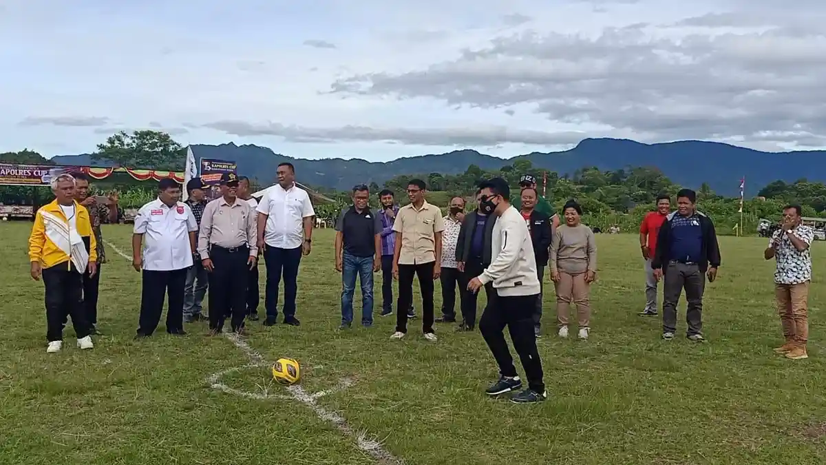 AKBP Taufiq Hidayat Pimpin Langsung Pembukaan Turnamen Bola Kaki Kapolres Cup 2022