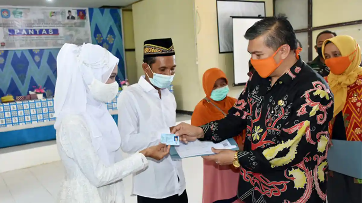 Melalui Program PANTAS, Kini Masyarakat Kubu Raya Seusai Nikah Langsung Dapat KK dan KTP