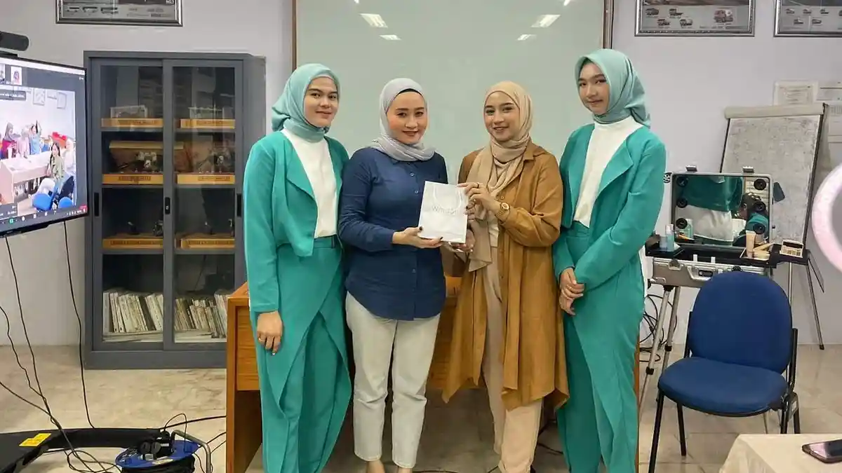 Foto Keseruan Beauty Class Session Bosowa Berlian Motor - BBM-Wardah-4.jpg