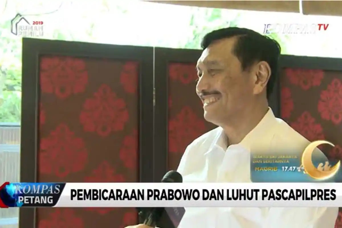 Luhut Tersenyum saat Ungkap Isi Pembicarannya dengan Prabowo Via Telepon, Bukan Soal Jokowi