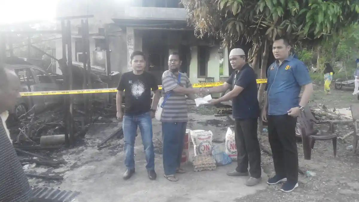 Empati Warga terhadap Wartawan Serambi Korban Kebakaran, Bantuan Pun Terus Mengalir