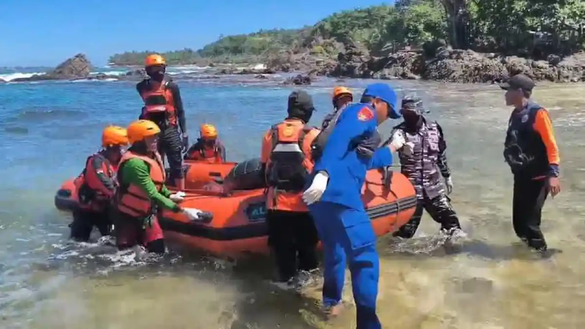 Wisatawan Asal China yang Tenggelam di Pantai Cibobos Lebak Ditemukan Meninggal