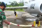 komandan-lanud-abdulrachman-saleh-marsma-tni-zulfahmi-meresmikan-monumen-pesawat-mig-17-fresco.jpg
