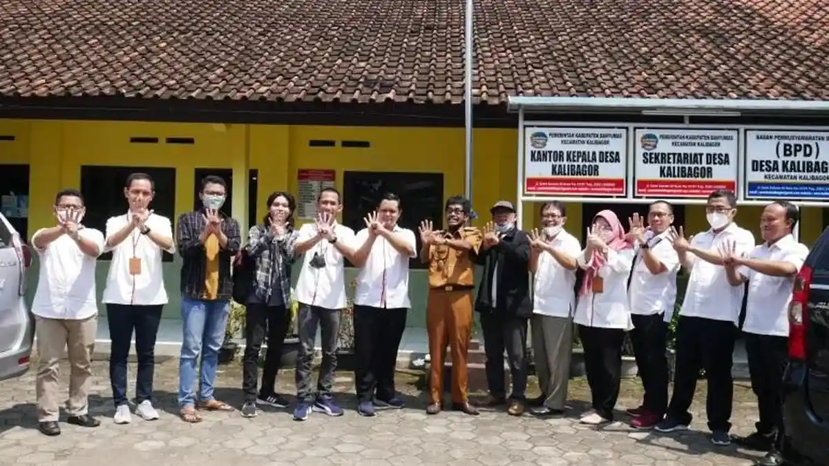 IT Telkom Purwokerto Launching Aplikasi PamPay di Desa Kalibagor Banyumas