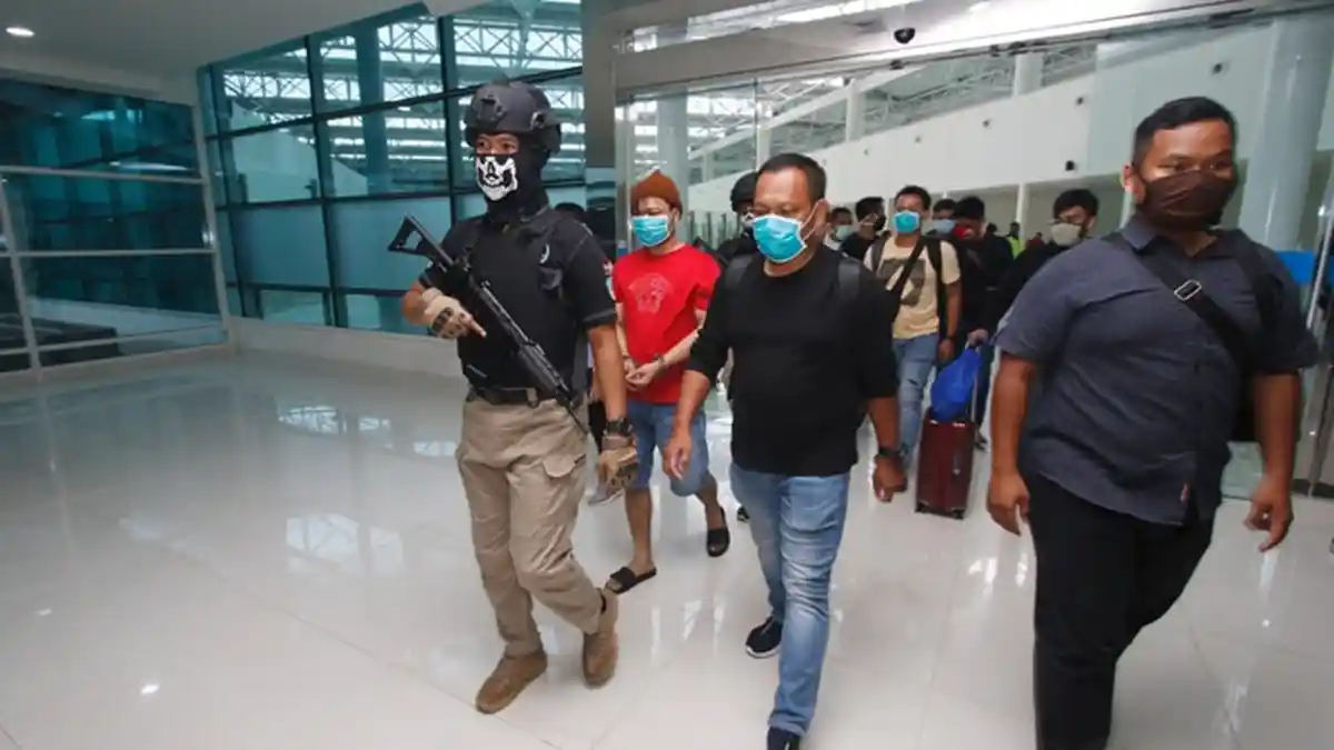 Diduga Jadi Bandar 208 Kg Sabu, Napi Lapas Tarakan Dijemput Petugas Ditnarkoba Polda Kalsel