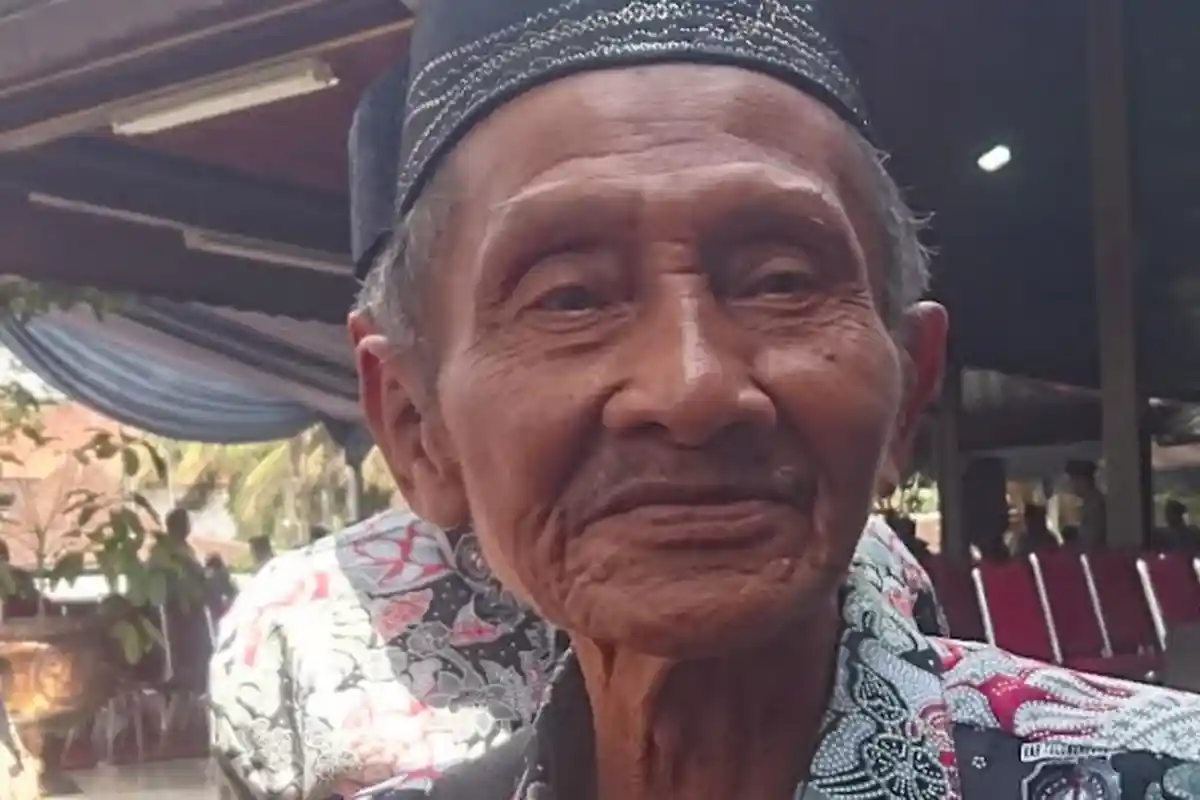 Resep Panjang Umur Ala Mbah Akad, Jemaah haji Tertua Dari Tulungagung yang Berusia 103 Tahun