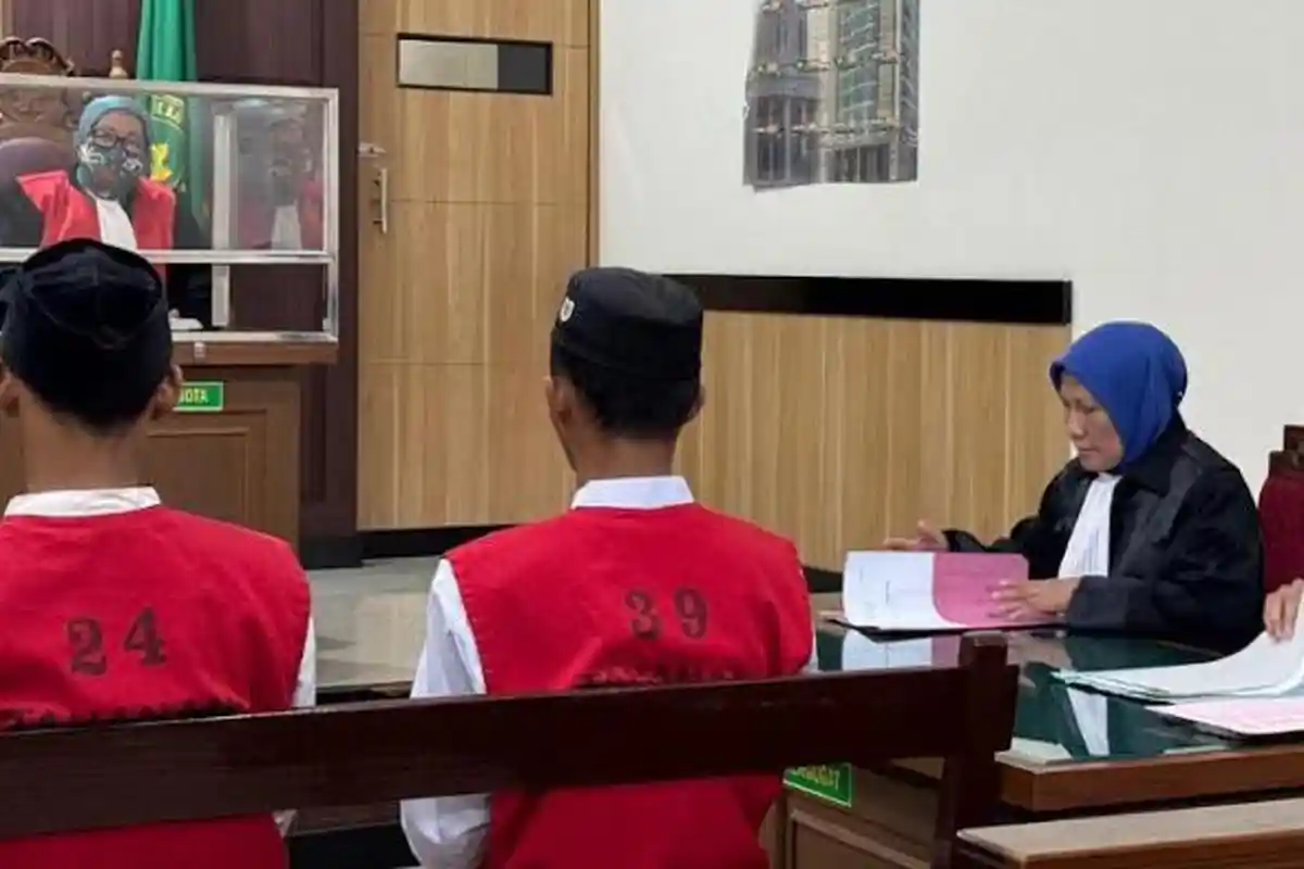 Jurus Lempar Batu Melukai Mata 2 Orang, 2 Oknum Pesilat di Gresik Dikirim ke Penjara