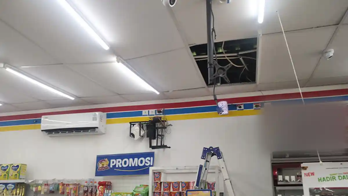 Gondol Celana Dalam dan Uang di Brankas, Maling Bobol Minimarket di Bandar Lampung