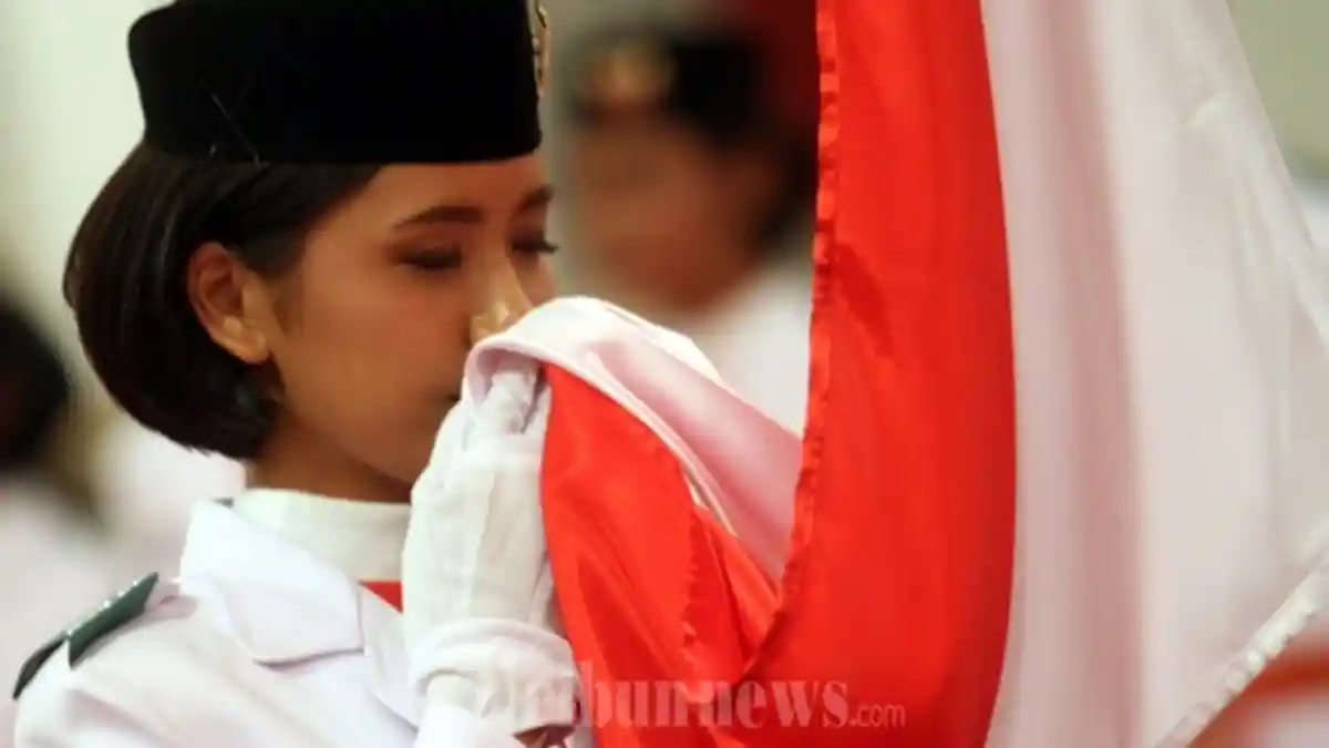 Fakta-fakta Bendera Pusaka Asli, Dijahit Sambil Berlinang Air Mata Sampai Sempat Dibelah