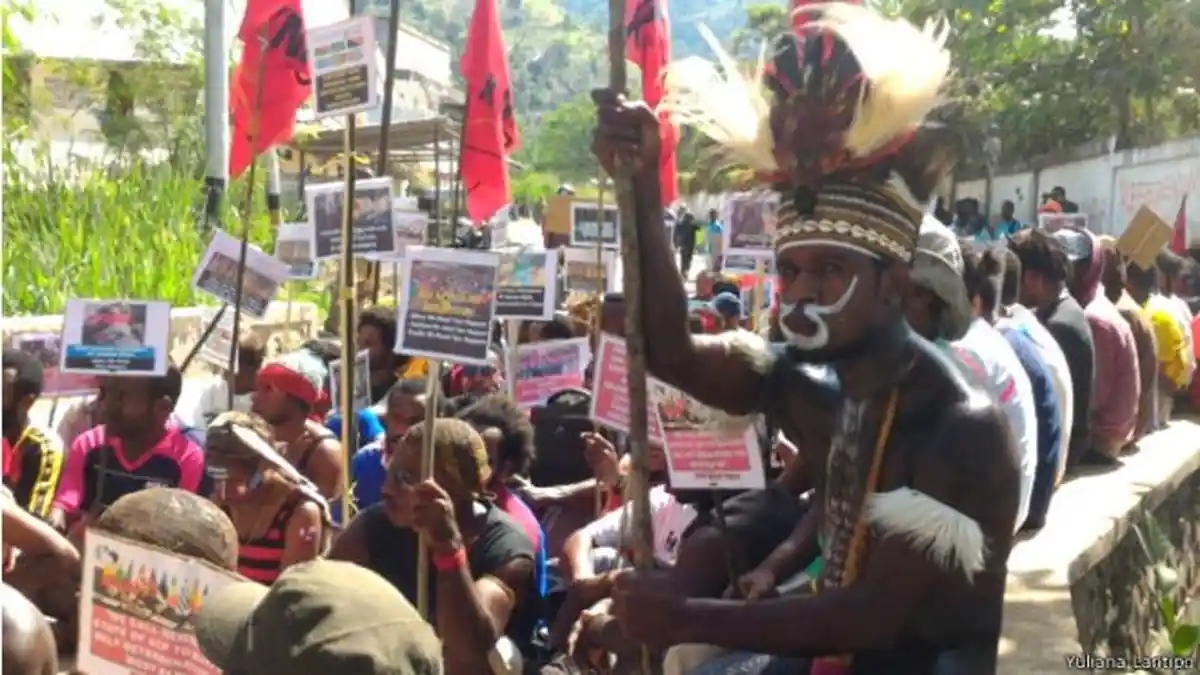 Dukung Gerakan Pembebasan Papua, Ratusan Aktivis Ditangkap Polisi