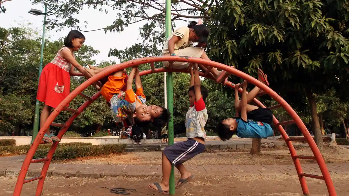 Sering Bermain di Luar Rumah, Perlukah Balita Gunakan Krim Tabir Surya?