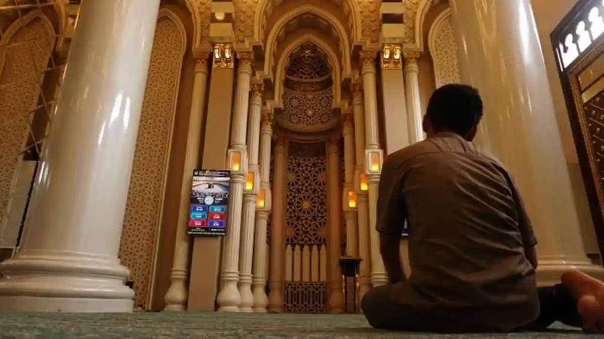 Masjid Abdurrahman bin Auf Samira di Karanganyar, Hadirkan Nuansa Masjid Nabawi di Solo Raya