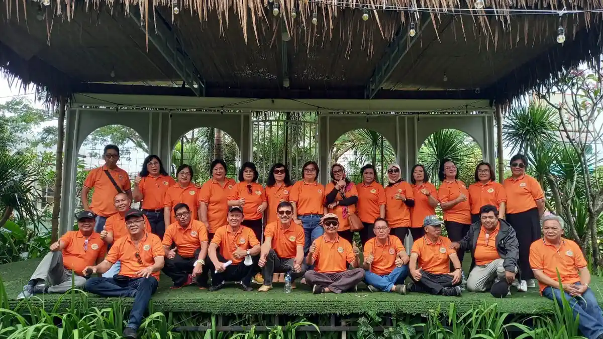 IKA Sospol ‘81 Administrasi Negara Unsrat Temu Kangen di Rumah Alam Manado