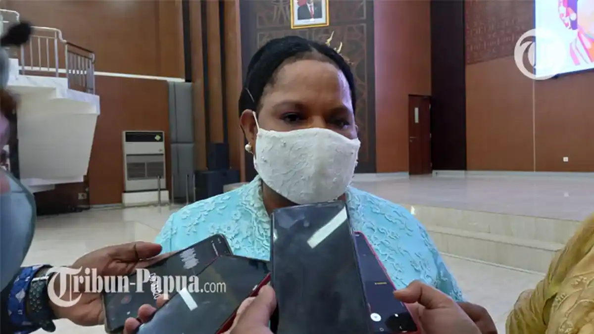 Momen ke-143 Hari Kartini, Yulce Enembe: Perempuan Papua Harus Bangkit dan Kuat
