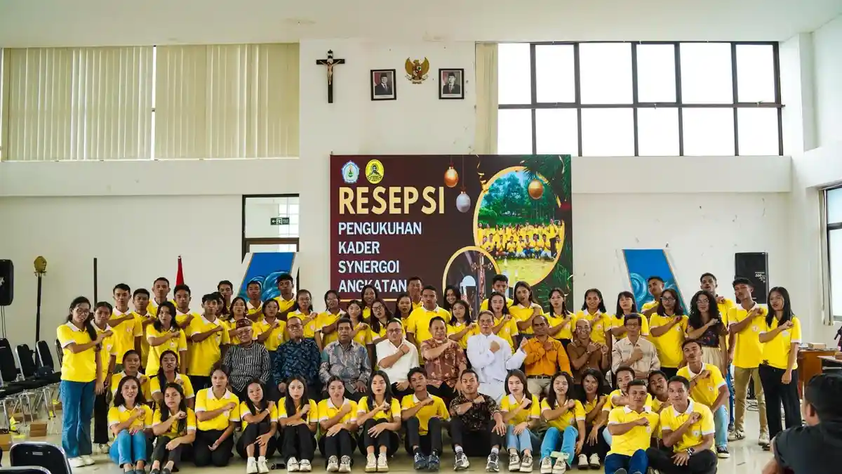 29 Mahasiswa Unika Ruteng Dikukuhkan Jadi Kader Synergoi Paulus, Misi Kepemimpinan Transformatif
