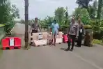 Kepolisian-Sektor-Galur-menutup-akses-jembatan-Srandakan-I-yang-berada.jpg