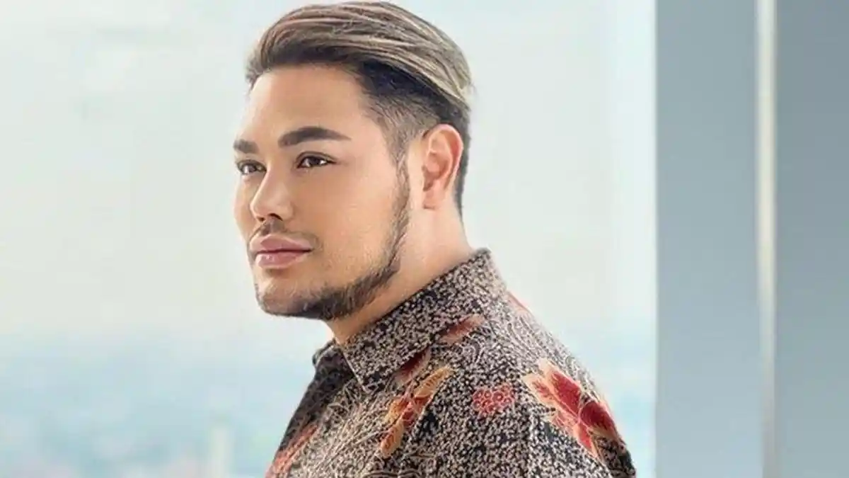 Penampilan Terbaru Ivan Gunawan Pasca Cukur Habis Rambut, Ternyata Untuk Ibadah Haji