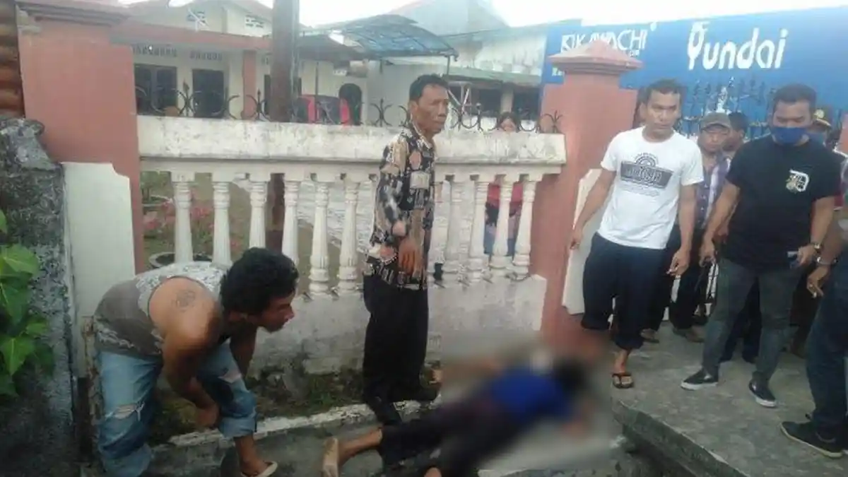 Hendak Mengambil Bantuan Sosial, Perempuan Paruh Baya Tewas Tergeletak di Dalam Parit