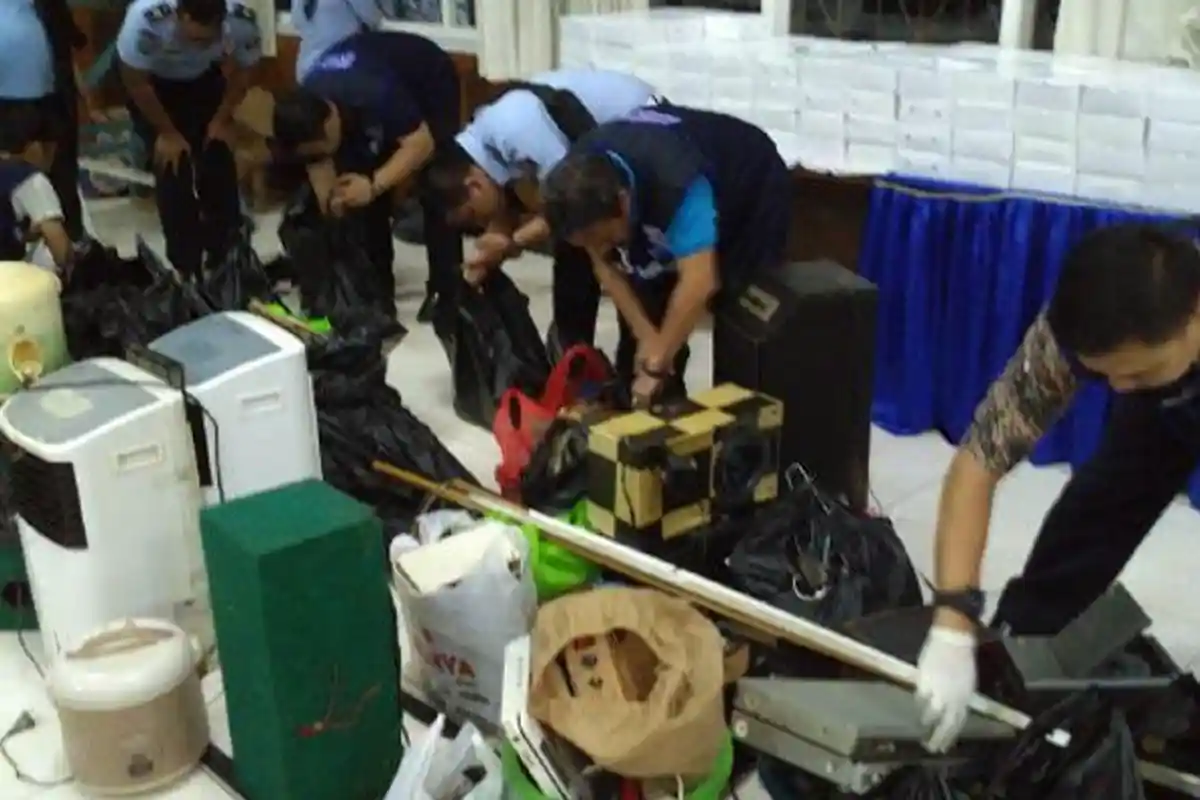 Malam Ini Lapas Paledang Dirazia, Petugas Kaget Temukan AC hingga Speaker Musik