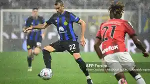 Henrik-Mkhitaryan-di-Liga-Italia-Serie-A-Inter-Milan-vs-AC-Milan-di-Stadion-San-Siro.jpg