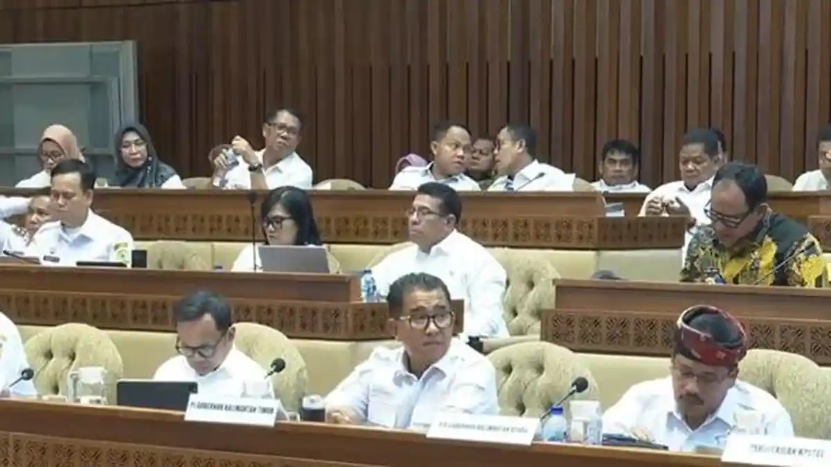 Hadiri RDP Komisi II DPR RI, Pj Gubernur Akmal Malik Paparkan Persiapan Pilkada Kaltim 2024