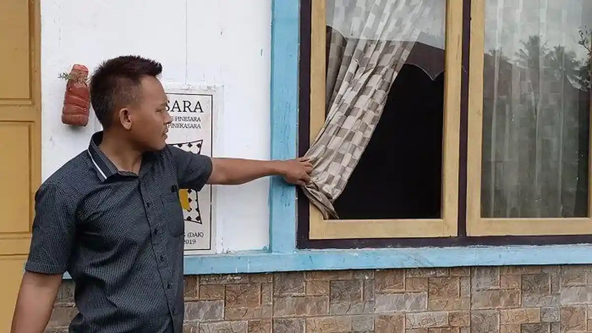 Sekolah Dasar di Konawe Dirusak OTK: Kaca Pecah, Banyak Coretan dan Lumpur di Dinding 