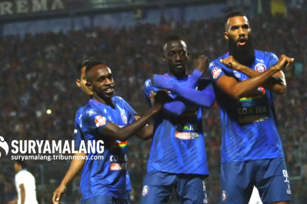 Hasil Skor Akhir Arema vs Persib Bandung Babak (i) Pertama Adalah 3-0, Ini Daftar Pencetak Gol
