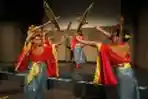 Tari Gema Citra Nusantara dan Pangudi Luhur Youth Choir