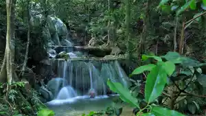 Air-Terjun-Oehala-di-Kabupaten-TTS.jpg
