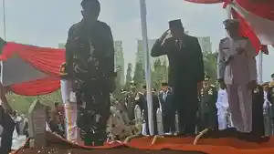 Sjafrie-Sjamsoeddin-Pemakaman-Jenazah-Juwono.jpg