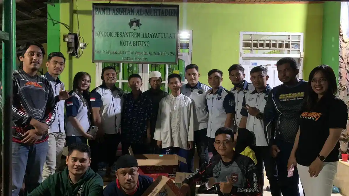 Puluhan Member Komunitas Motor dari Manado Lakukan Ini di Kota Bitung